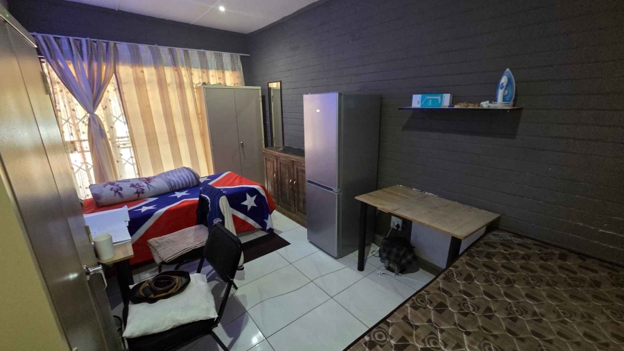 10 Bedroom Property for Sale in Brandwag Free State